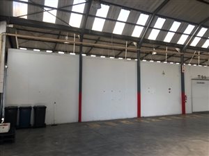 1710 m² Industrial space in Airport Industria