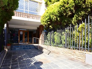 3 Bed Apartment in Illovo
