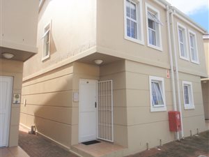 2 Bed Townhouse in Kirstenhof