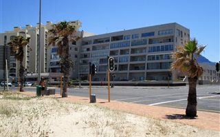 3 Bedroom Apartment in Strand North