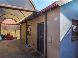 2 Bed House in Fleurhof