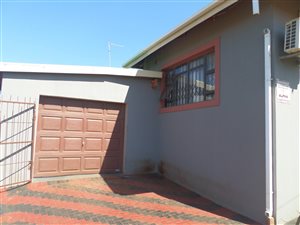 4 Bedroom House in Nyala Park