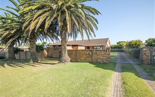 4 Bedroom House in Brymore