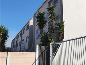 2 Bed Flat in Surrey Estate