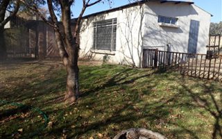1 Bedroom House in Mnandi AH