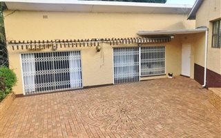 4 Bedroom House in Dewetshof