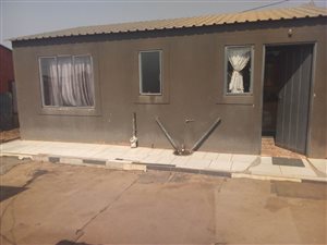 2 Bed House in Katlehong