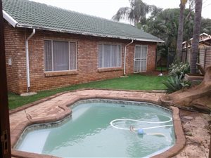 3 Bed House in Suiderberg