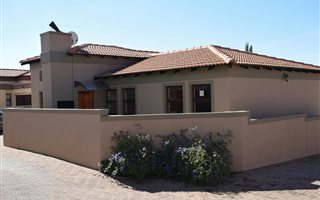 3 Bedroom Townhouse in Heidelberg Central