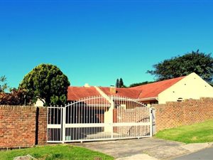 4 Bed House in Stirling