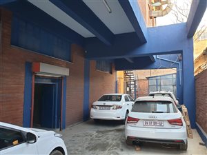 1800 m² Industrial space in Ophirton