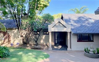 3 Bedroom House in Waterkloof Ridge