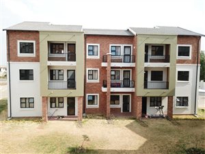 2 Bed Apartment in Helderwyk