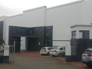 644 m² Commercial space in Somerset Park