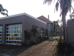 6 Bed House in Sherwood