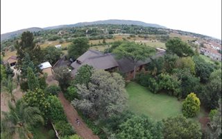 10 Bed, Bed and Breakfast in Ruimsig