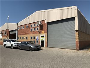 420 m² Industrial space in Gateway Industrial Park