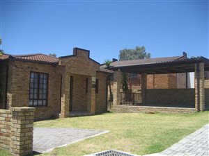 2 Bedroom Townhouse in Glenroy Park