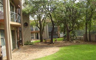 226 m² Office Space in Ferndale