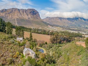 4.5 ha Farm in Franschhoek