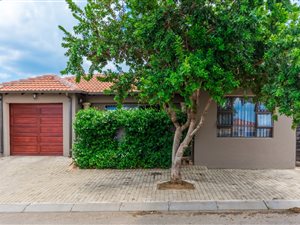 3 Bed House in Goudrand