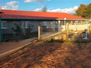 1.7 ha Smallholding in Hillside AH