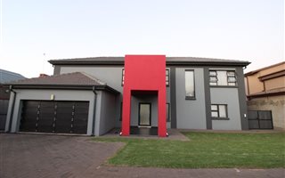 4 Bedroom House in Raslouw Glen