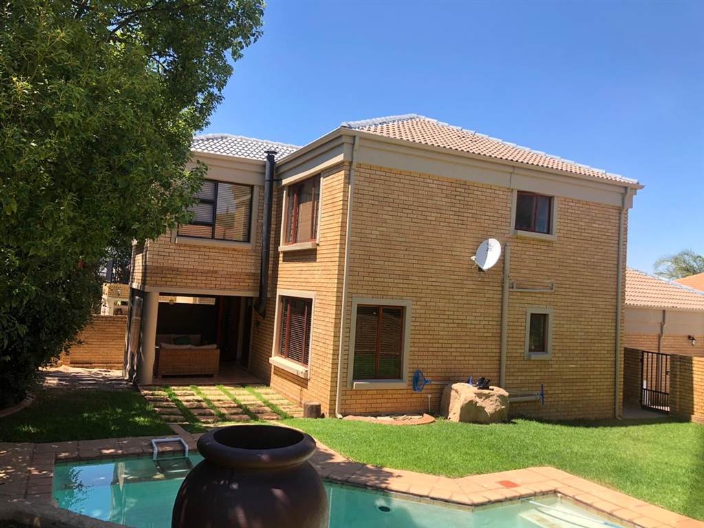 3 Bed Townhouse For Sale In Craigavon Ah Z39181 Private Property