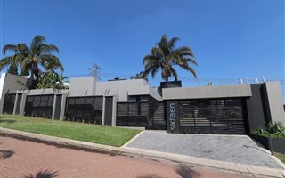 4 Bedroom House in Benmore Gardens