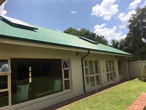 3 Bed House in Parktown North