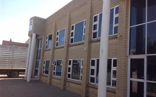 698 m² Industrial space in Brakpan North