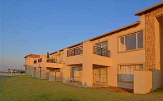 2 Bedroom Apartment in Roodepoort Central