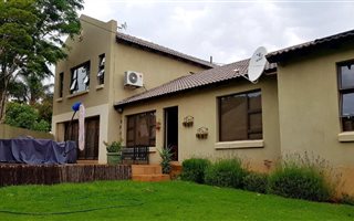 5 Bedroom House in Garsfontein