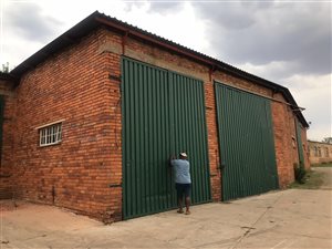 333 m² Industrial space in Daspoort