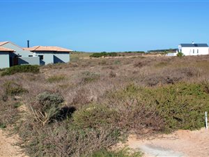 1025 m² Land available in Langebaan Country Estate