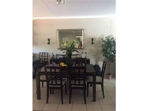 2 Bed Flat in Lombardy East