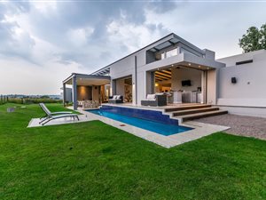 4 Bed House in Lanseria and surrounds