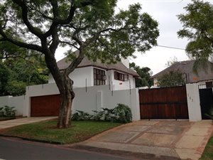 11 Bed House in Eastwood