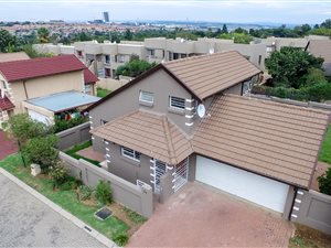 4 Bed Cluster in Halfway Gardens