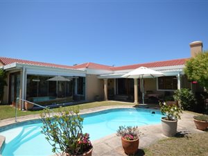 2 Bed House in Hunters Estate