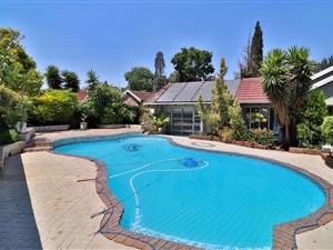 4 Bed House in Brackendowns
