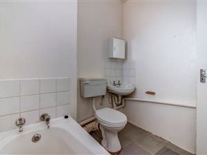2 Bed Apartment in Tembisa