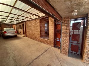 2 Bed House in Meadowlands