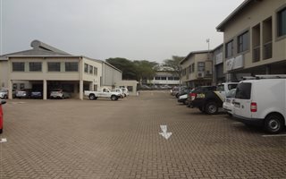 216 m² Industrial space in Briardene