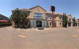 5500 m² Industrial space in Randjesfontein