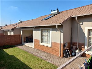 3 Bed House in Monavoni