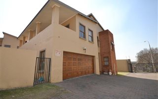 3 Bedroom Townhouse in Alberante