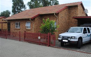2 Bedroom Townhouse in Riversdale