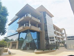 3392 m² Commercial space in Houghton Estate