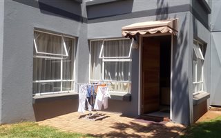 3 Bedroom Apartment in Westdene